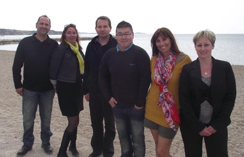 L'équipe d'autisme PACA avec Monica Zilbovicius (avec l'écharpe jaune).